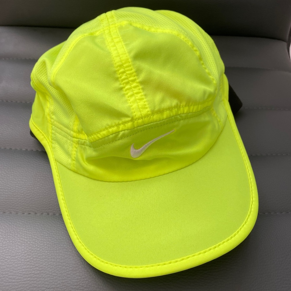 NIKE DRI FIT CAP NEON YELLOW